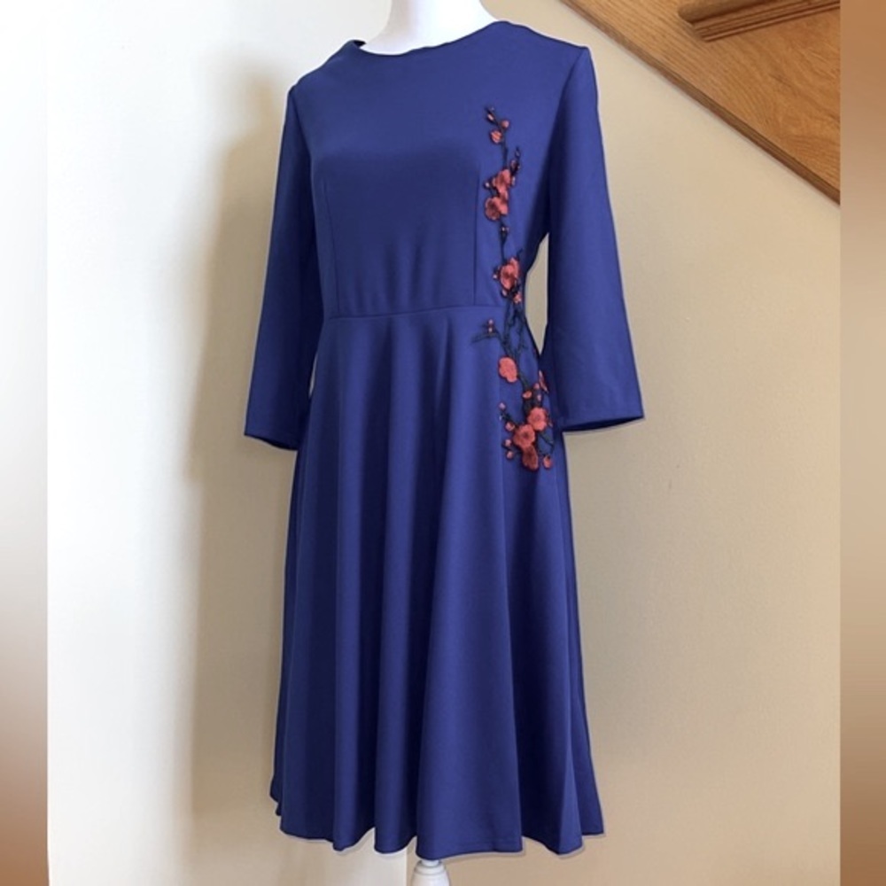 Women’s Swing Dress Size Small Floral Embroidery Long Sleeves Navy Blue Hotouch